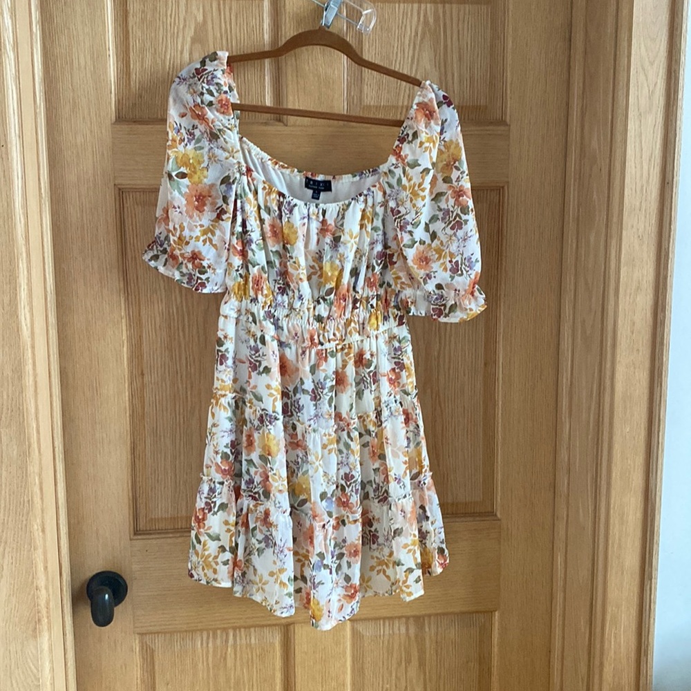 Perfect dress for going into fall!